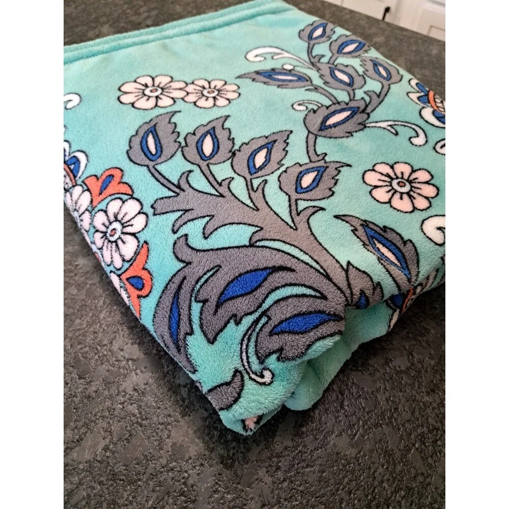 Vera Bradley FAN FLOWERS Seafoam Green Fleece Super Soft Throw Blanket Floral